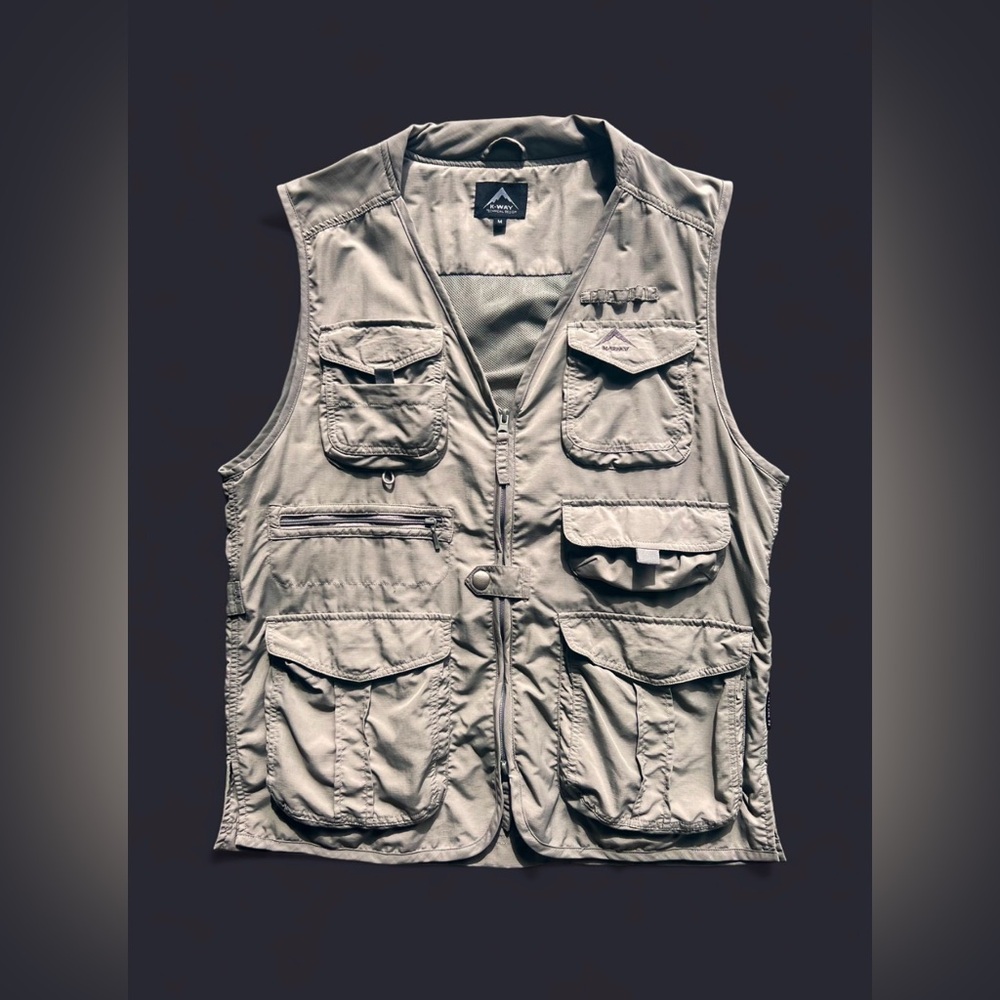 K-Way fly fishing vest menβs size M w/fly fishing multitool and line straighter